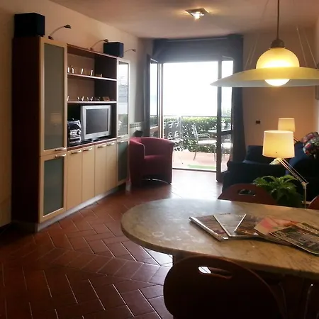 Casa Ribes Apartment Stresa